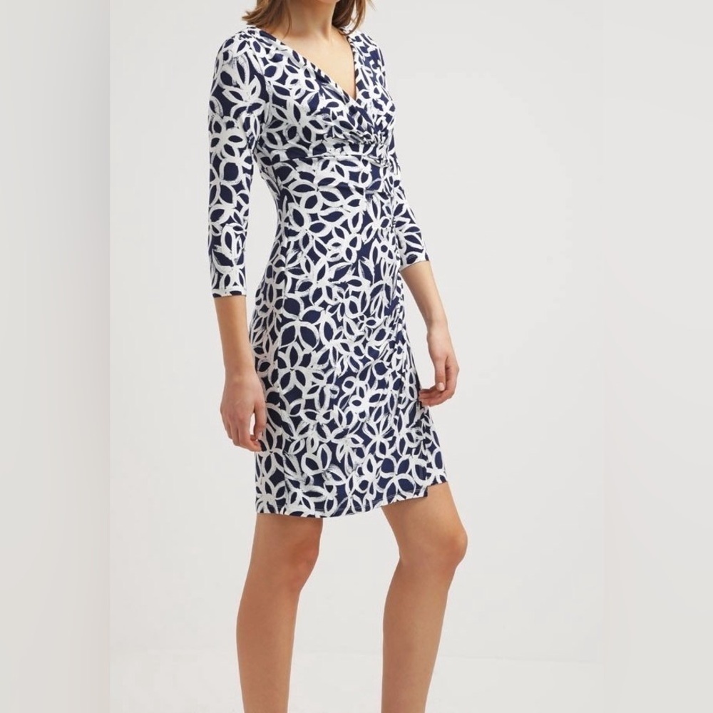 LAUREN RALPH LAUREN | Abstract Patterned Dress (GREY & WHITE) - Picture 4 of 12